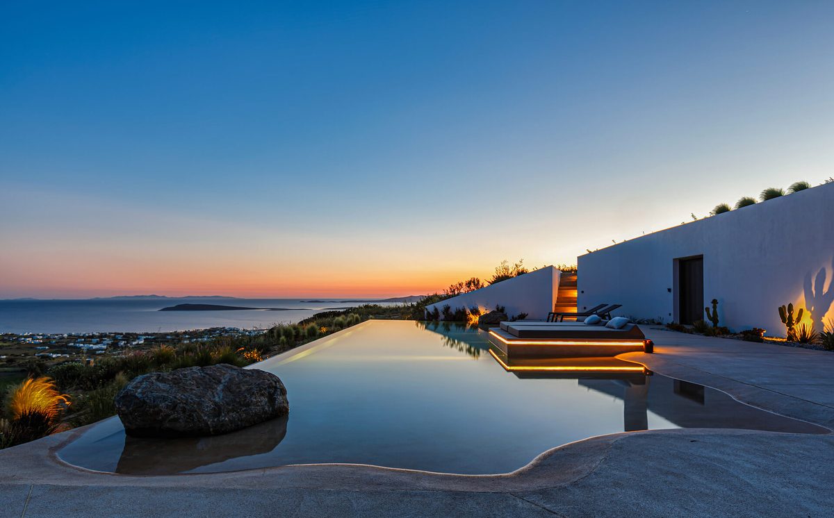 Skylines 1 villa and infinity pool at sunset, Paros